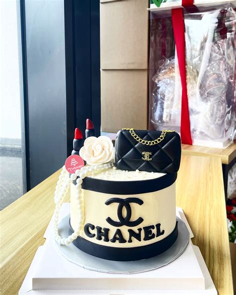 chanel cakes online.